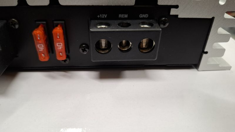 Xelent TX4.50a 4x50/100wRMS, 2x200wRMS